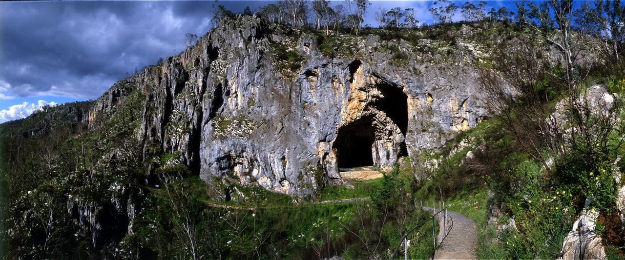 فيلا Yarrangobilly Caves House المظهر الخارجي الصورة